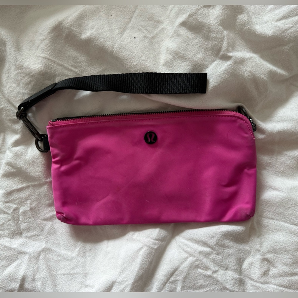 Lululemon Curved Wristlet